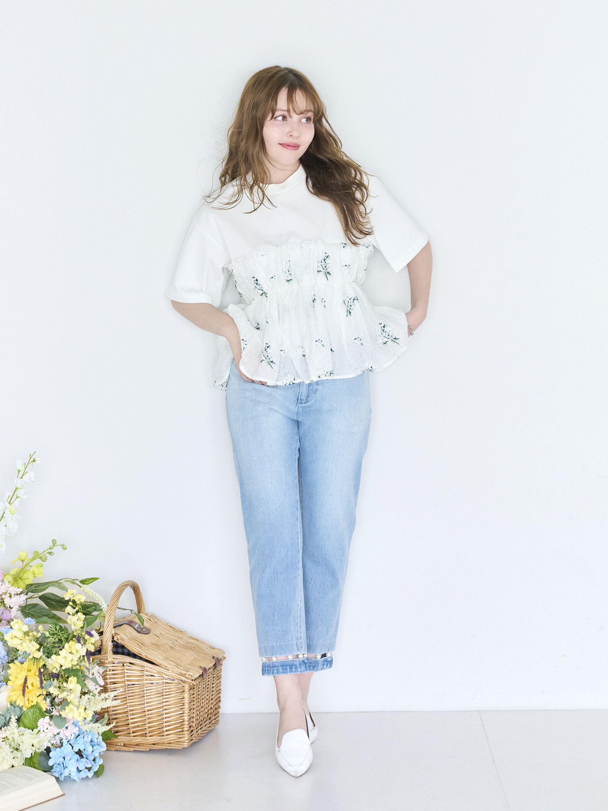 カスミソウ刺繍Tシャツ