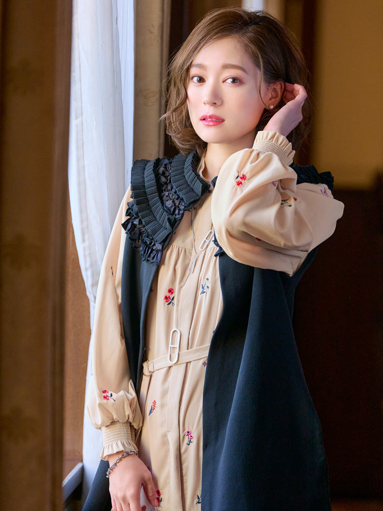 フリルカラーニットベスト