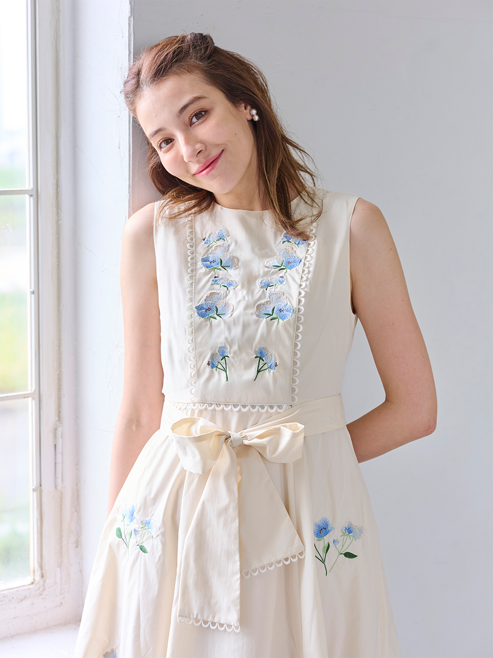 model:H173 着用サイズ:1サイズ 着用カラー:Light Beige