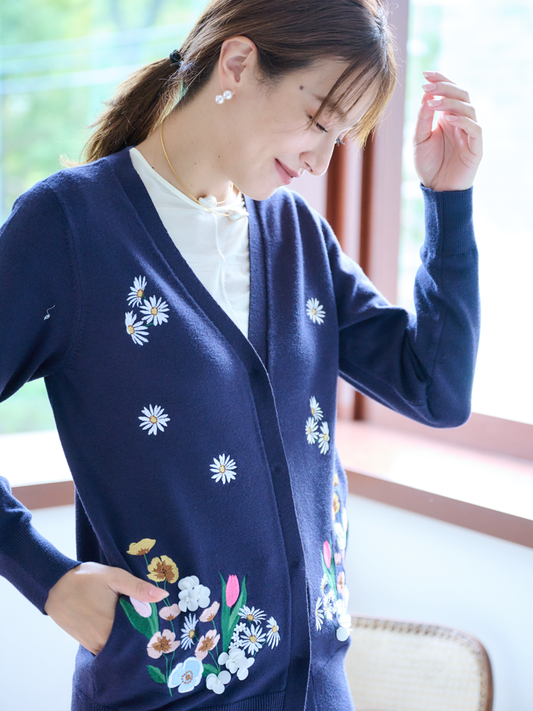 エンブロイダリーカーディガン
