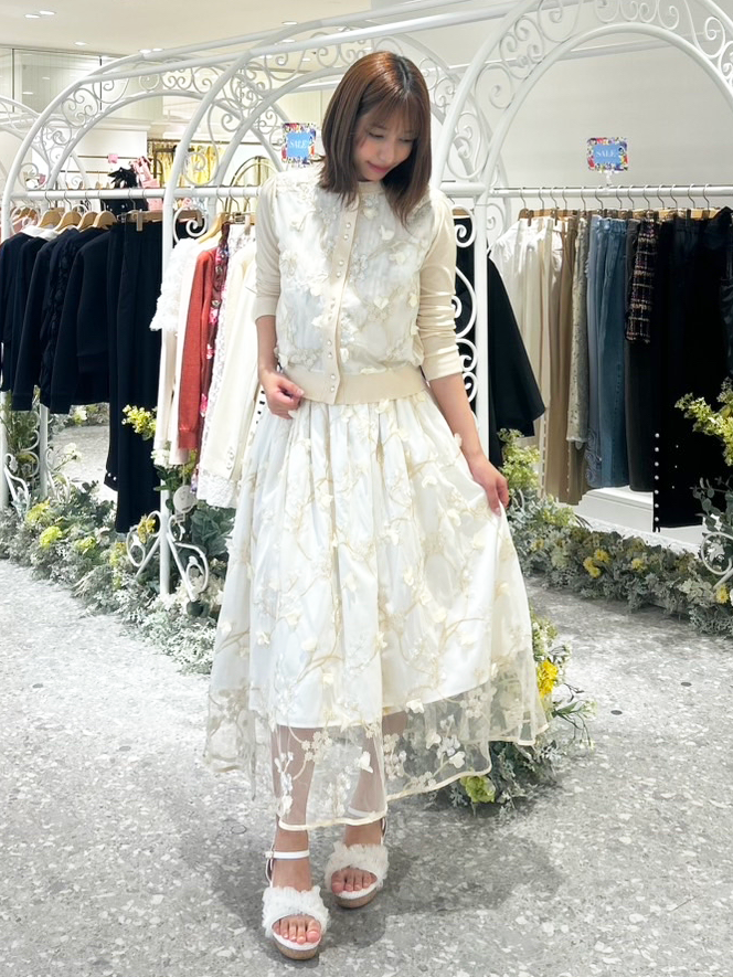 フラワーチュールレーススカート