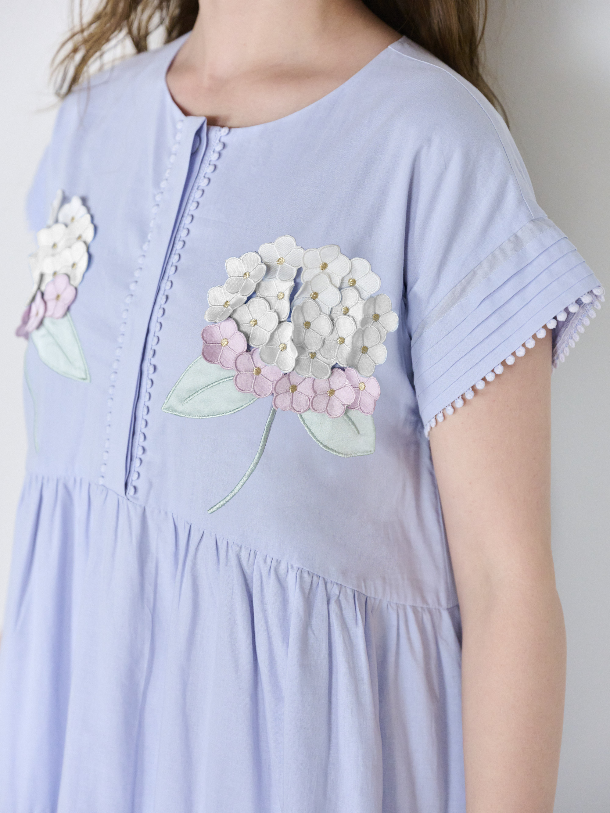 紫陽花刺繍ワンピース |【公式】Chestyオンラインショップ 紫陽花刺繍ワンピース |【公式】Chestyオンラインショップ