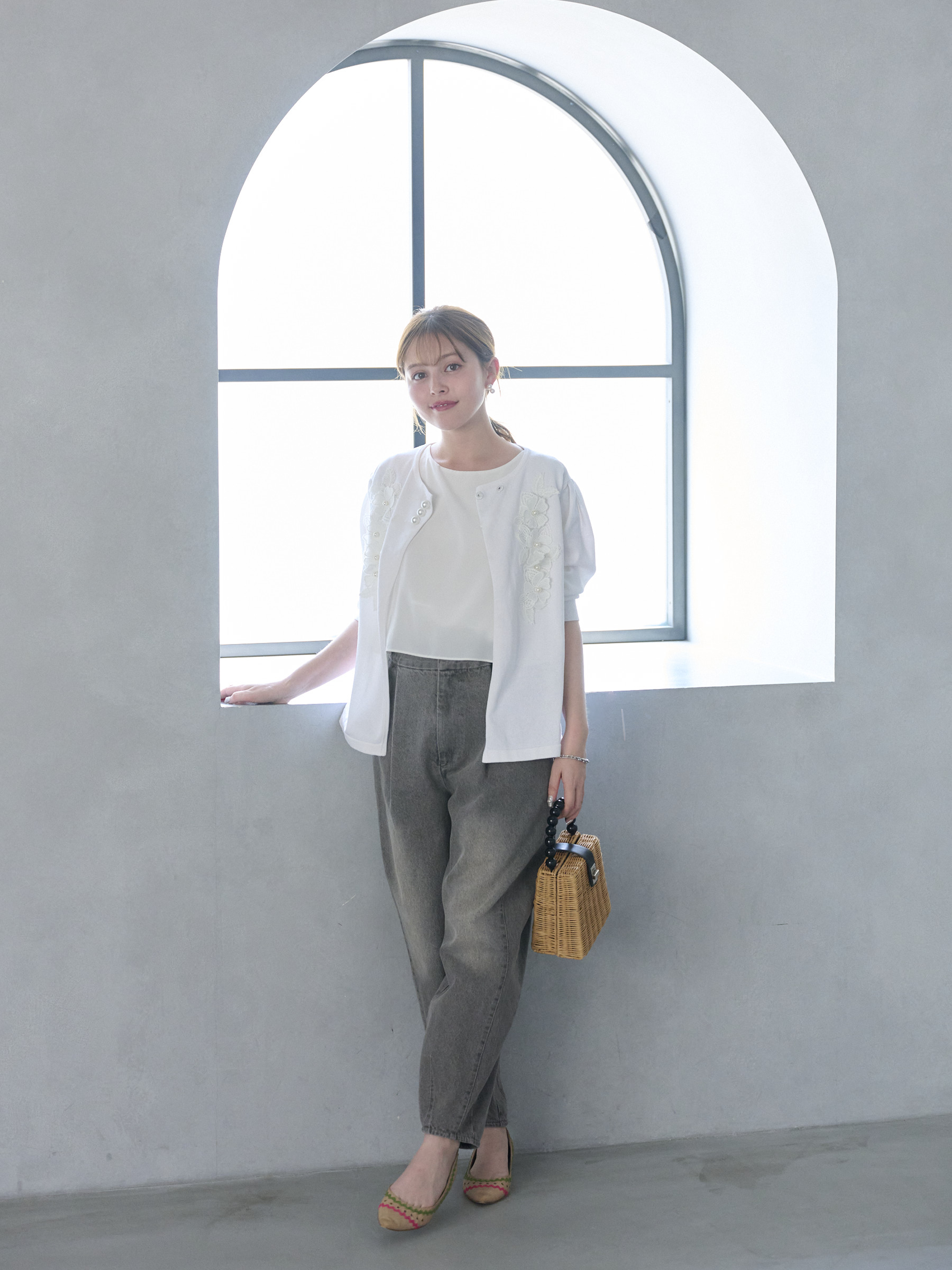 即完売雑誌掲載品 Chestyチェスティ レース ブルゾン myu 白 即完売雑誌掲載品 Chestyチェスティ レース ブルゾン myu 白