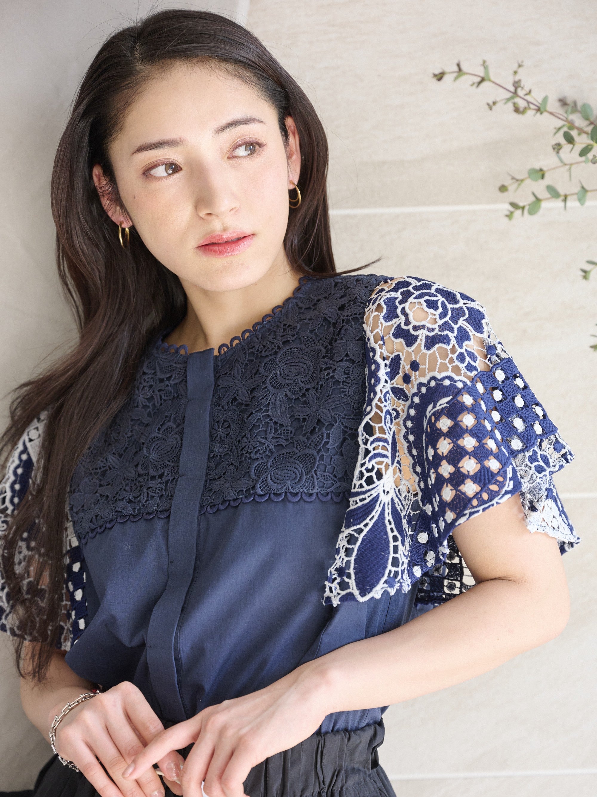 【新作入荷!!】 ミックスレースシャツブラウス |【公式】Chestyオンラインショップ トップス