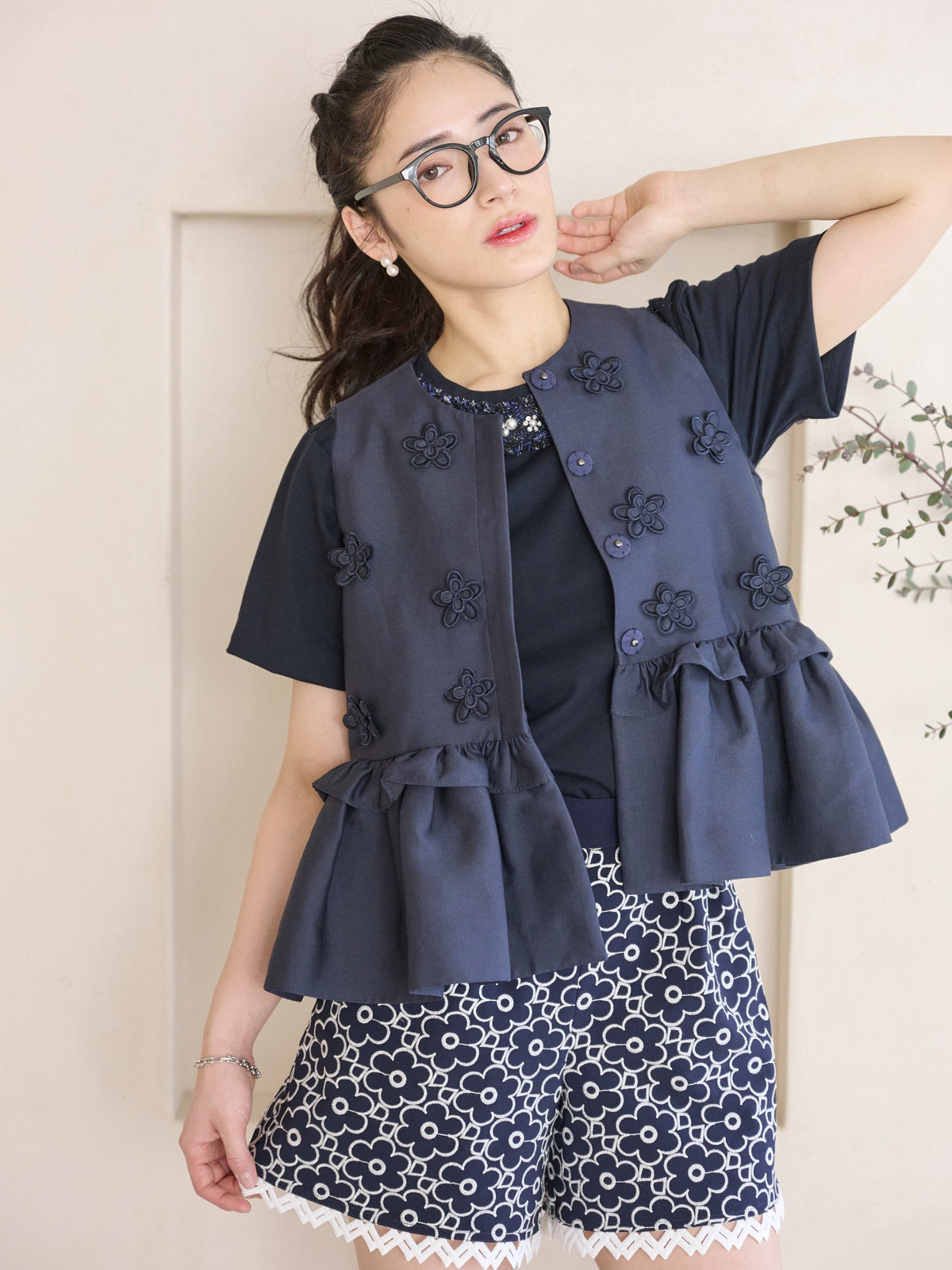 フラワーモチーフジレ |【公式】Chestyオンラインショップ
