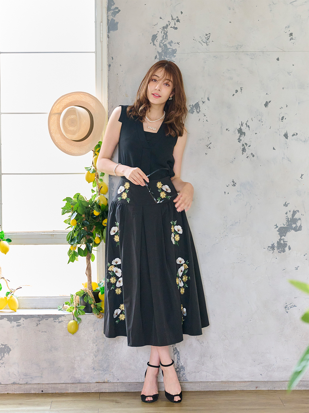 【美品】ブラックレオタードとフラワースカートセット150cm フラワーフレアースカート｜【公式】Chestyオンラインショップ