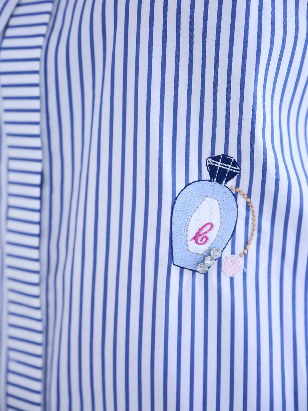 チャーミングブラウス