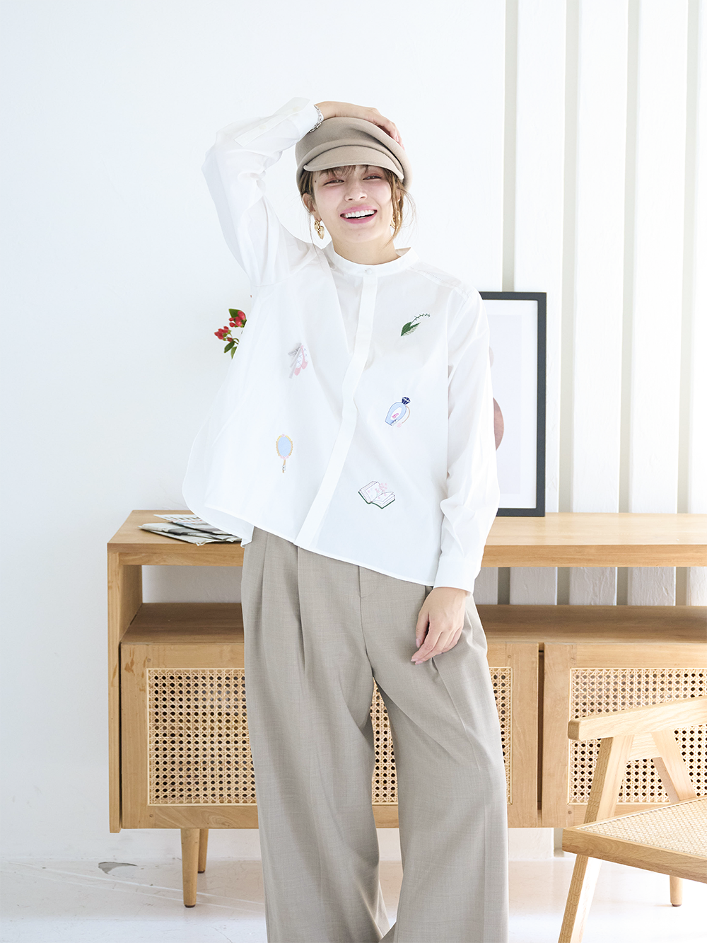 チャーミングブラウス