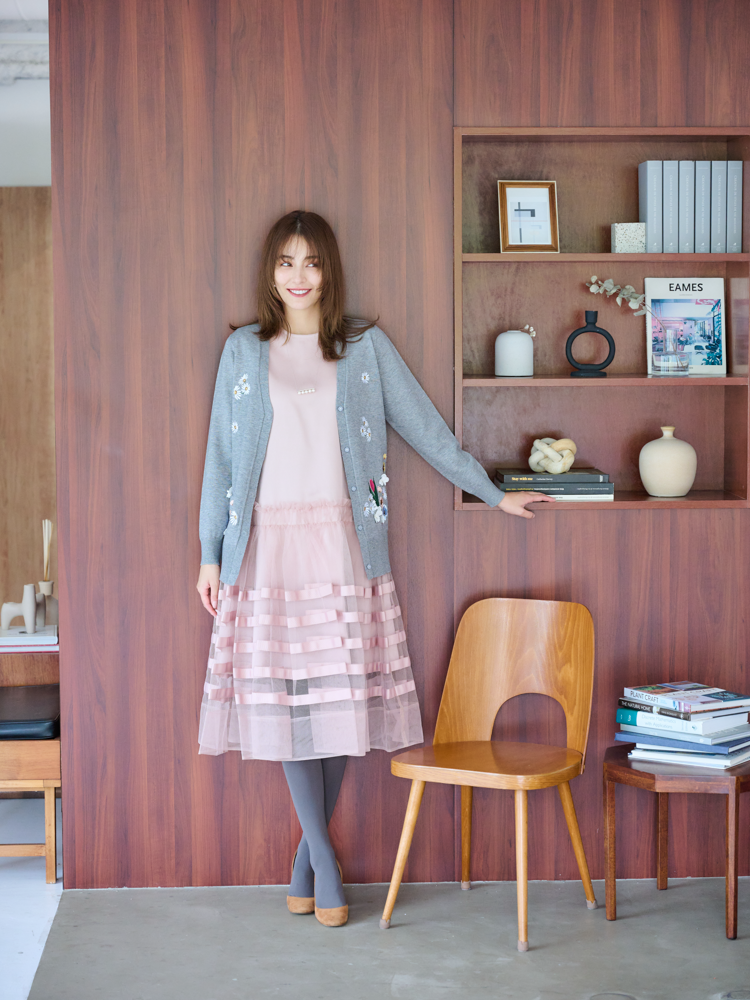 【新品未使用未開封】ミストレアス　フラワーエンブロイダリーパッチカーディガン MISTREASS フラワーエンブロイダリーパッチカーディガン 【公式通販】