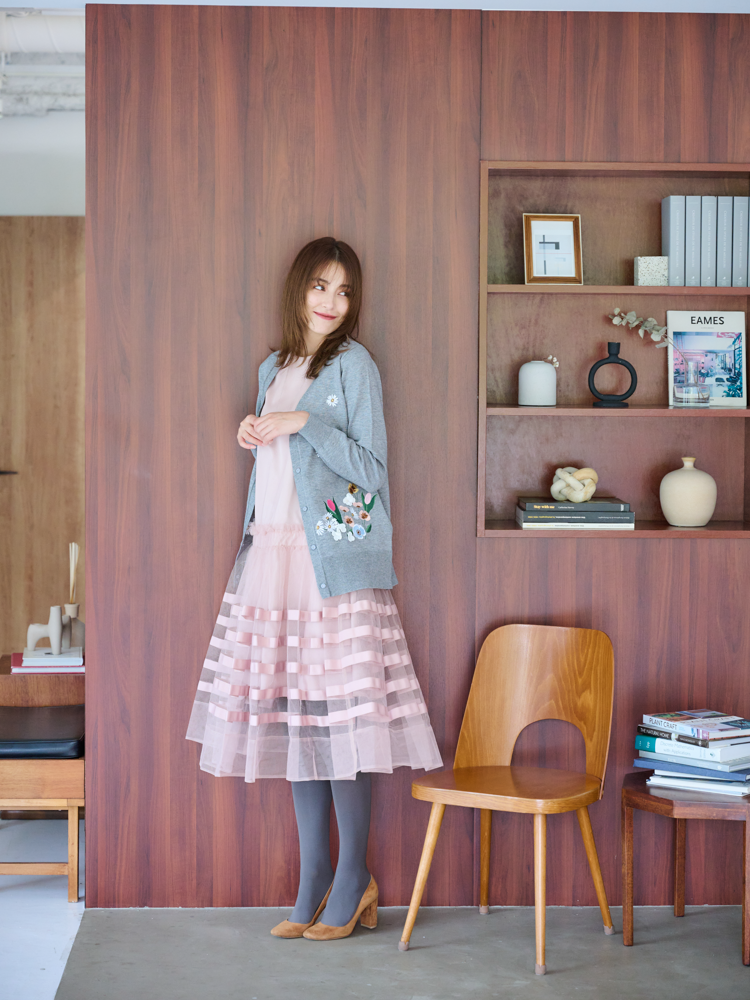 エンブロイダリーカーディガン|【公式】Chestyオンラインショップ エンブロイダリーカーディガン|【公式】Chestyオンラインショップ