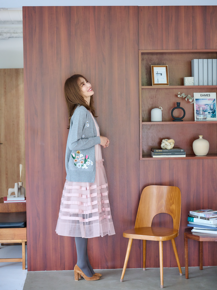 エンブロイダリーカーディガン