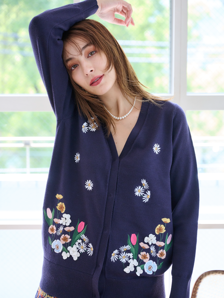 エンブロイダリーカーディガン