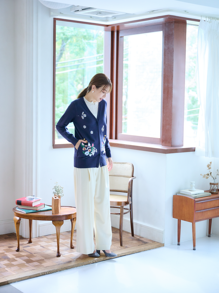 エンブロイダリーカーディガン