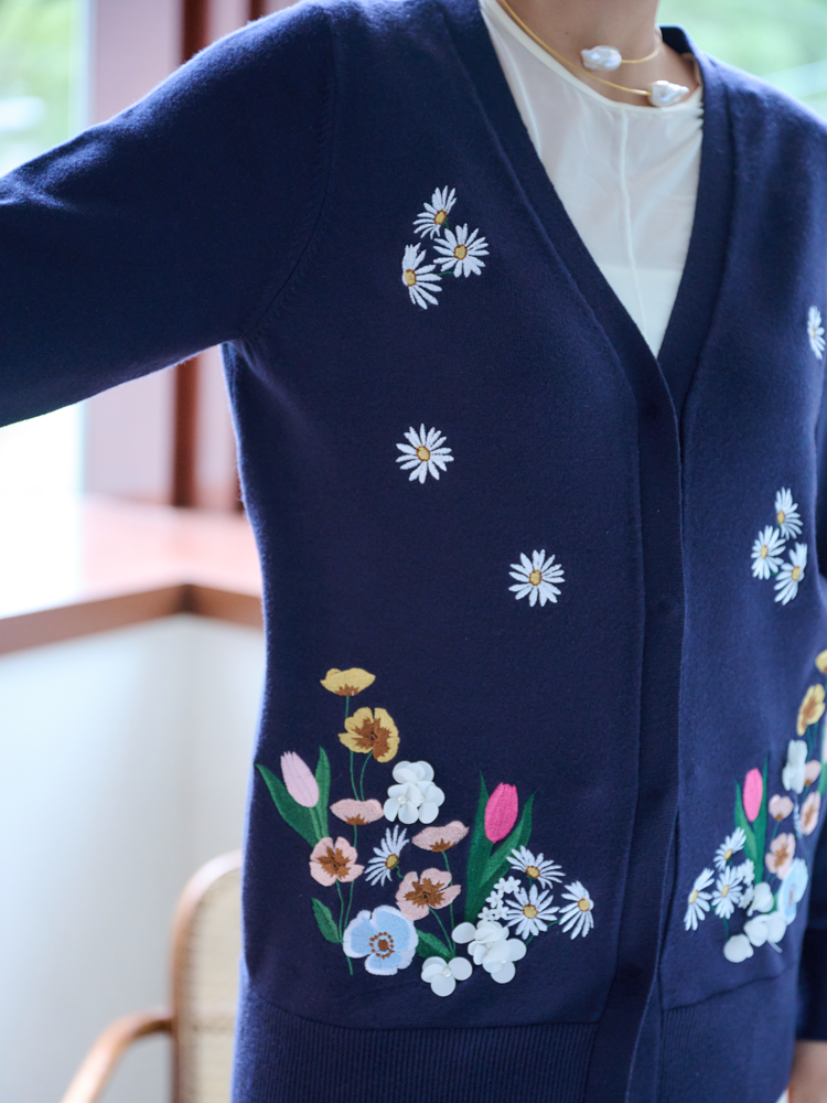 エンブロイダリーカーディガン