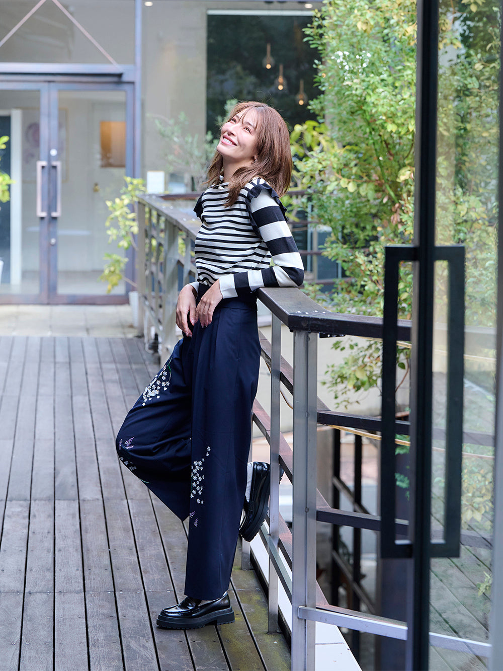 エレガントデイリーフリルニット