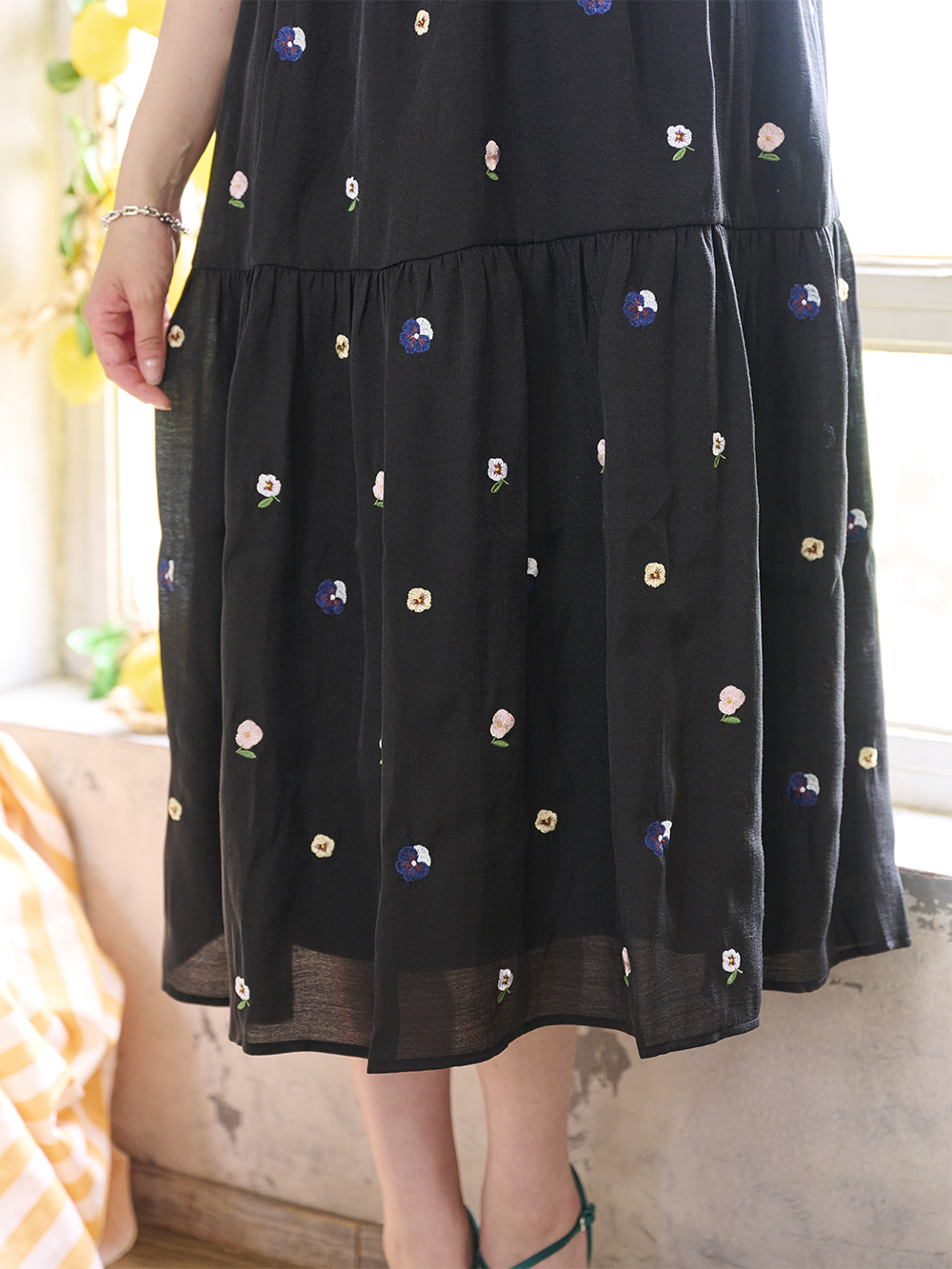 パンジーエアリーワンピース