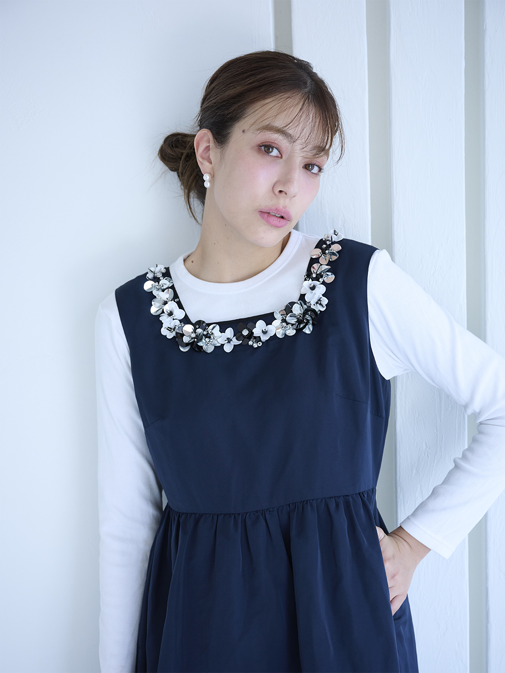 かんさ　Chesty 花柄ネイビー長袖ワンピース Mサイズ かんさ様専用 Chesty 花柄ネイビー長袖ワンピース Mサイズ - メルカリ