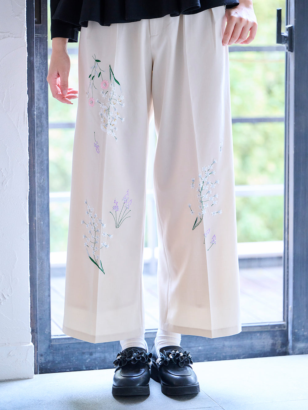 ブルームワイドパンツ