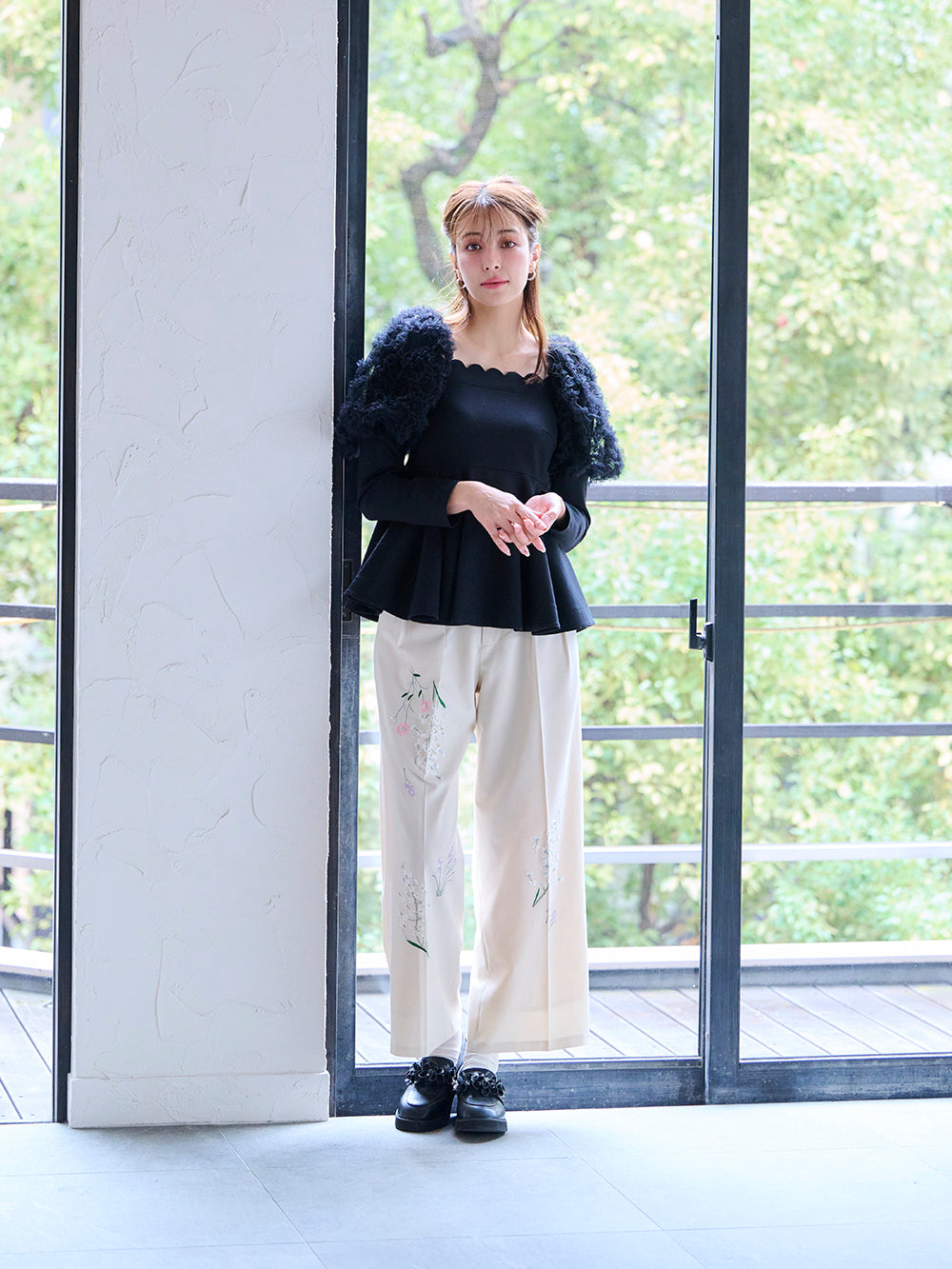 ブルームワイドパンツ