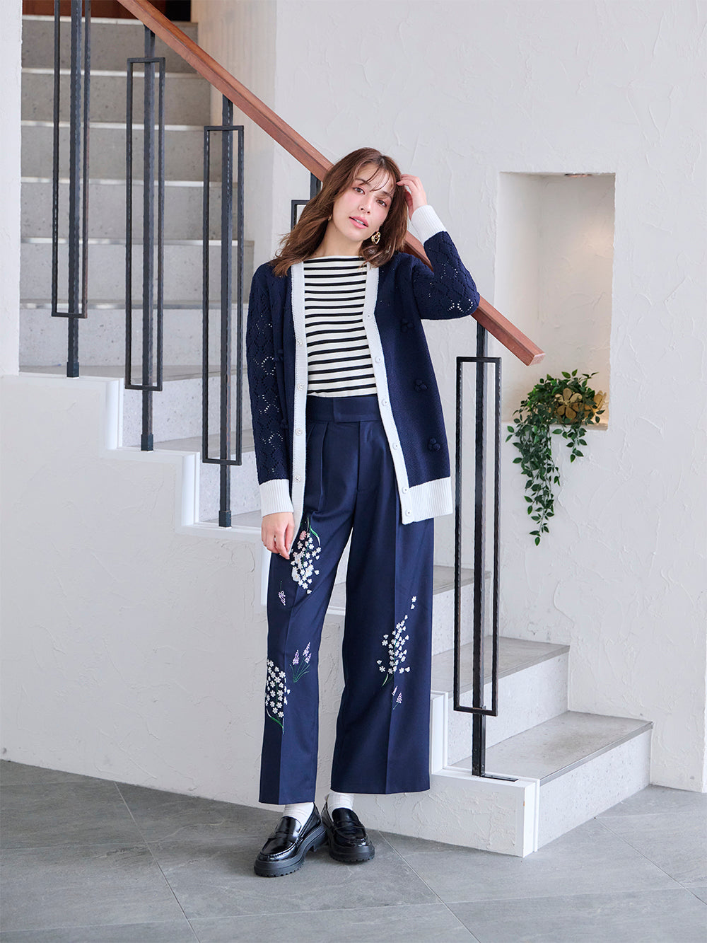 ブルームワイドパンツ