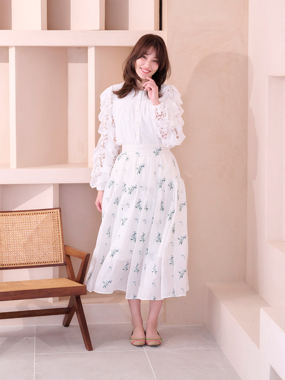 レースフリルスリーブブラウス