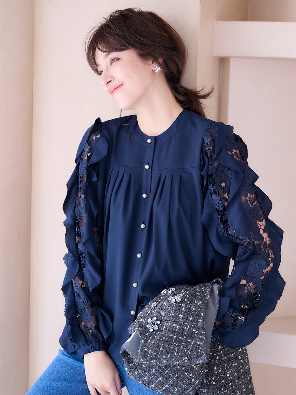 レースフリルスリーブブラウス
