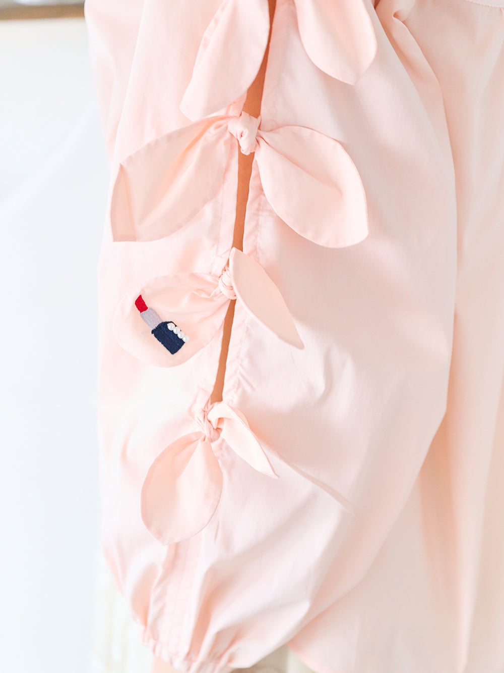 リボンスリットブラウス