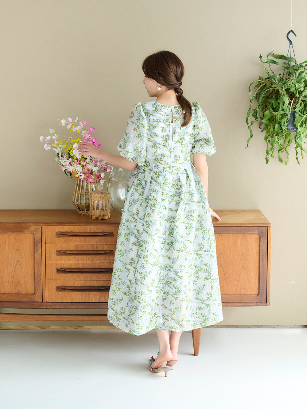 未使用★ERDEM★胡蝶蘭★フローラル★ドレス★ワンピース フローラルノットワンピース｜【公式】Chestyオンラインショップ