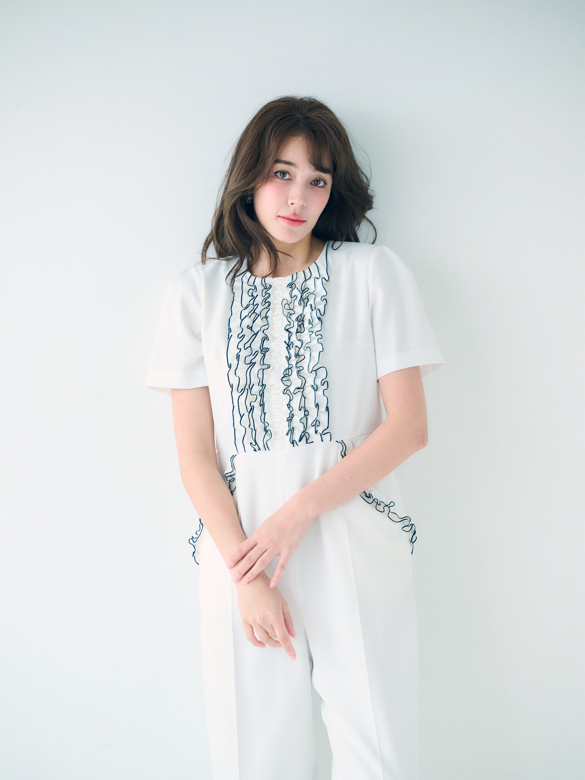 フリルジャンプスーツ