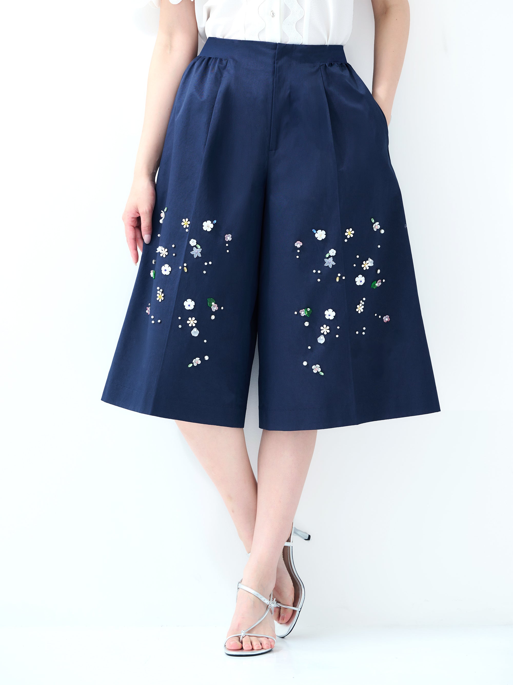 新品タグ付き⭐︎Chesty チェスティ パール付きプリーツジャケット サイズ0 すべての商品 |【公式】Chestyオンラインショップ