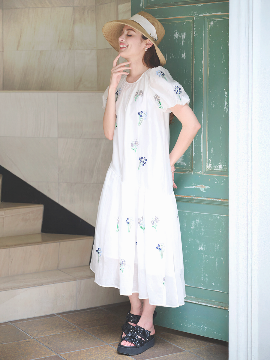 小花柄刺繍ワンピ |【公式】Chestyオンラインショップ 小花柄刺繍ワンピ |【公式】Chestyオンラインショップ